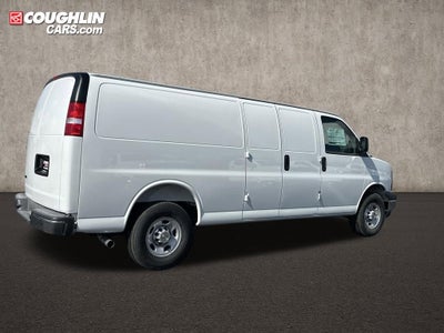 2025 Chevrolet Express Cargo WT