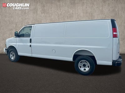 2025 Chevrolet Express Cargo WT