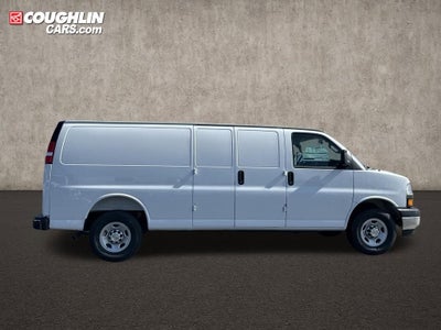 2025 Chevrolet Express Cargo WT