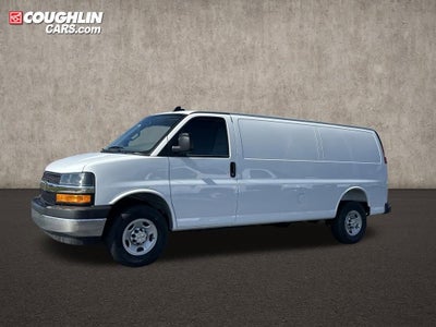 2025 Chevrolet Express Cargo WT