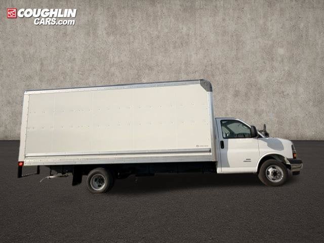 2026 Chevrolet Express Cutaway 4500 2WT