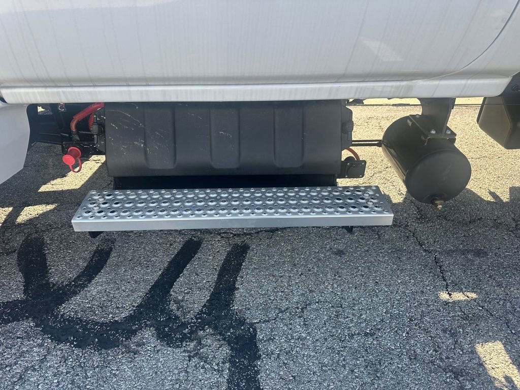 2024 Chevrolet Silverado 6500 HD Work Truck