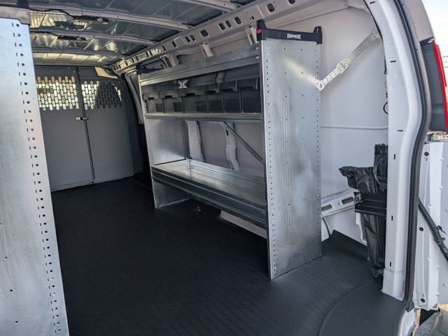 2025 Chevrolet Express Cargo 3500 WT