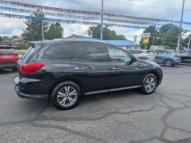 2020 Nissan Pathfinder SL
